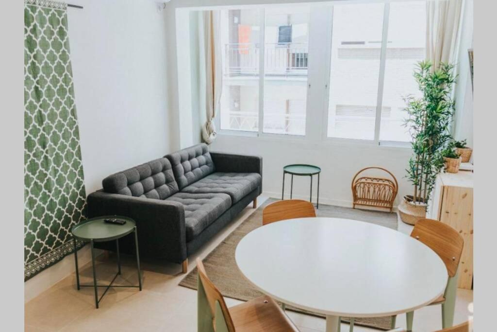 Ar@Ngo House Center Apartment Malaga Ngoại thất bức ảnh